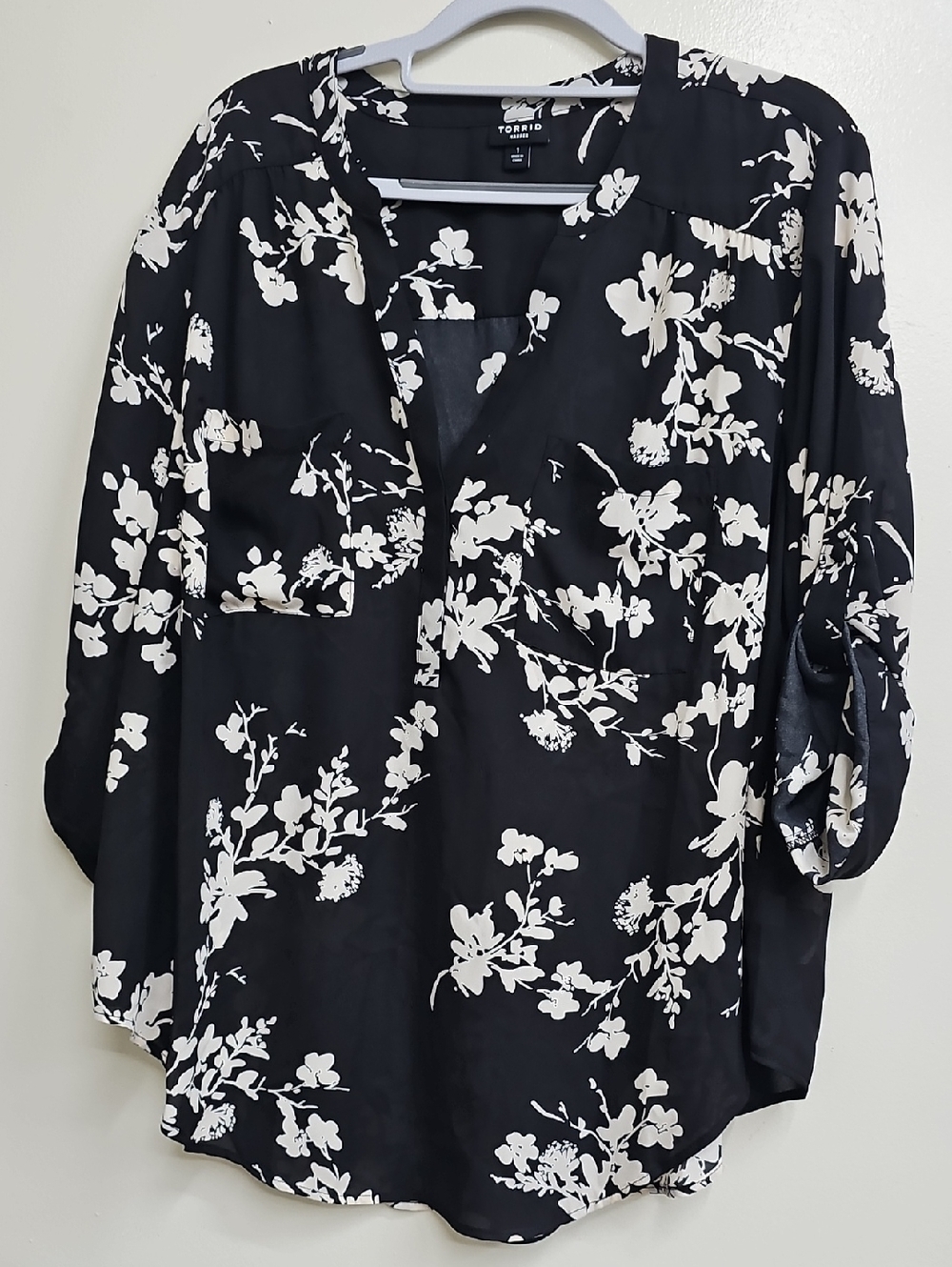 TORRID Harper 3/4 Sleeve Pullover Blouse Size 1 - Picture 4 of 8